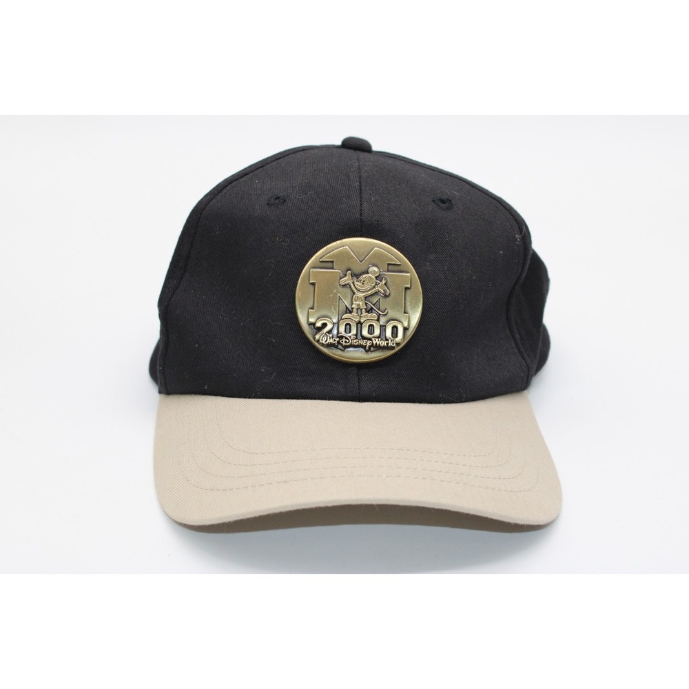 Y2K Walt Disney World 2000 Strapback Cap Mickey Mouse Gold Medallion Black Vtg